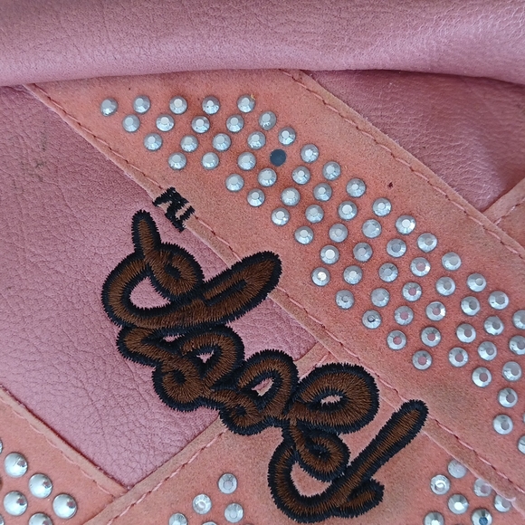 Betty Boop Large Pink Studded Shoulder Bag - Picture 4 of 16